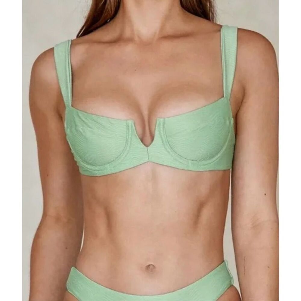 Monday Swimwear Clovelly Top | Pistachio Wave in Medium